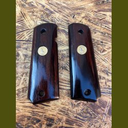 Colt 1911 Smooth  COLT MEDALLIONS vintage Full-size Grip 